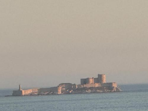 Appartement vue dominante sur la mer in Saint-Henri Appartement vue dominante sur la mer in Saint-Henri