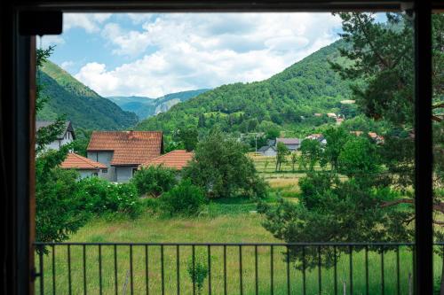 Family apartman Greywood house in Smailagića Polje Family apartman Greywood house in Smailagića Polje