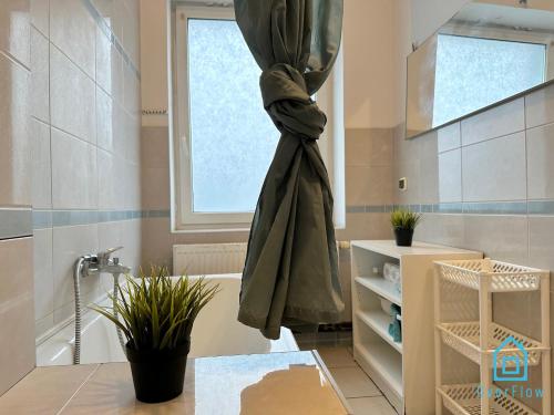 Beige Room -15 Minutes to Gdańsk Old Town & Seaside (Beige Room -15 Minutes to Gdansk Old Town & Seaside) in Zaspa Beige Room -15 Minutes to Gdańsk Old Town & Seaside (Beige Room -15 Minutes to Gdansk Old Town & Seaside) in Zaspa