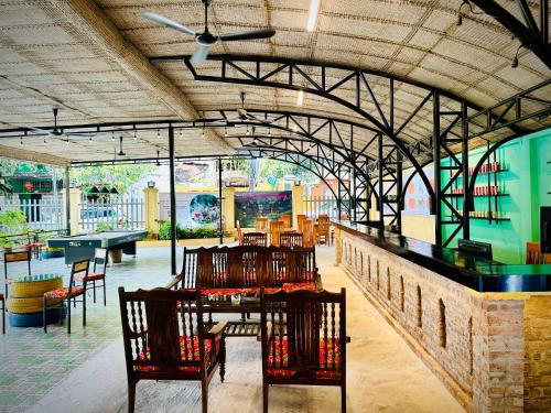 Loop Central Stay Tour & Motorbike Rental in Ha Giang Loop Central Stay Tour & Motorbike Rental in Ha Giang