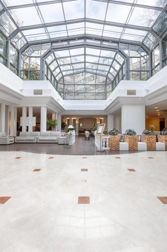 Lobby, Occidental Paris Levallois in Levallois-Perret Lobby, Occidental Paris Levallois in Levallois-Perret