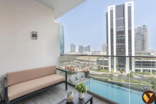 Balcó/terrassa, Vogue MAG318 Downtown Dubai with Skyline and Pool View, Steps to Burj Khalifa and Dubai Mall, Amazin in Madinat Zayid Balcó/terrassa, Vogue MAG318 Downtown Dubai with Skyline and Pool View, Steps to Burj Khalifa and Dubai Mall, Amazin in Madinat Zayid