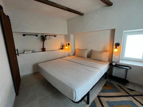 Vista do Alentejo Rooftop at House near the lake in توراو Vista do Alentejo Rooftop at House near the lake in توراو
