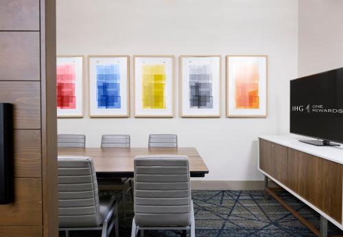 Vergaderruimte / feestzalen, Holiday Inn Express & Suites Hebron - Cincinnati Airport by IHG in Hebron (KY) Vergaderruimte / feestzalen, Holiday Inn Express & Suites Hebron - Cincinnati Airport by IHG in Hebron (KY)