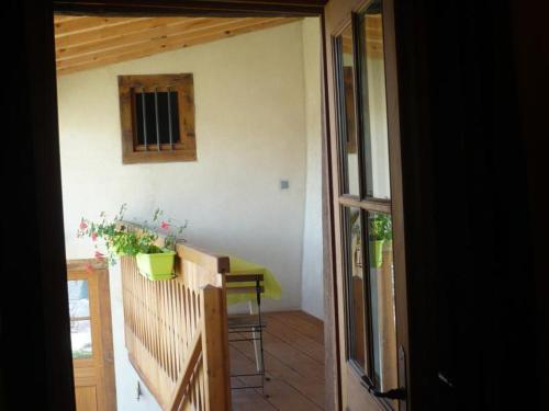 Gite cosy avec poele a bois, terrasse, et jardin - Proche station ski et activites nature - FR-1-496 in Charbonnieres-les-Bains Gite cosy avec poele a bois, terrasse, et jardin - Proche station ski et activites nature - FR-1-496 in Charbonnieres-les-Bains