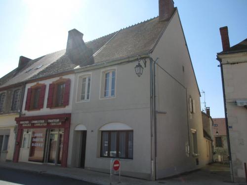 Gîte Huriel, 4 pièces, 5 personnes - FR-1-489-27 (Gite Independant avec Cour Close, WiFi et Chauffage Compris – Proche Montlucon et Neris-les-Bains - ) in Huriel Gîte Huriel, 4 pièces, 5 personnes - FR-1-489-27 (Gite Independant avec Cour Close, WiFi et Chauffage Compris – Proche Montlucon et Neris-les-Bains - ) in Huriel