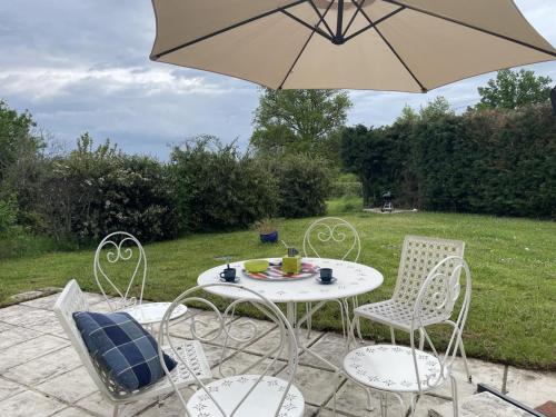 Maison de charme avec jardin et animaux acceptés, proche de chemins de randonnée - FR-1-489-449 (Maison de charme avec jardin et animaux acceptes, proche de chemins de randonnee - FR-1-489-449) in Autry Issards Maison de charme avec jardin et animaux acceptés, proche de chemins de randonnée - FR-1-489-449 (Maison de charme avec jardin et animaux acceptes, proche de chemins de randonnee - FR-1-489-449) in Autry Issards