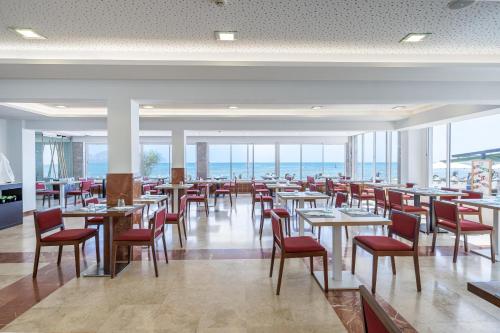 Restaurant, Hotel THB Gran Bahia in Muro Restaurant, Hotel THB Gran Bahia in Muro