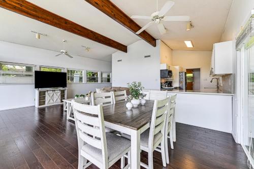 Launch and Dock Lake Norman Retreat with Scenic Deck in Cornelius Launch and Dock Lake Norman Retreat with Scenic Deck in Cornelius