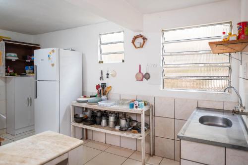 ห้องครัว, MANGAMEL Hostel Pousada in เลนคอยส์ ห้องครัว, MANGAMEL Hostel Pousada in เลนคอยส์