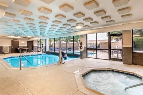 Skats, Drury Inn & Suites Atlanta Morrow in Morrova (GA) Skats, Drury Inn & Suites Atlanta Morrow in Morrova (GA)