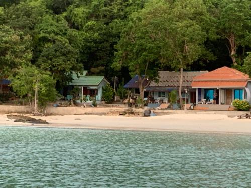 Koh Samed Lungdam Hutbeach เกาะเสม็ดลุงดำฮัทบีช in أو تيان Koh Samed Lungdam Hutbeach เกาะเสม็ดลุงดำฮัทบีช in أو تيان