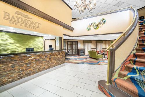 Lobby, Baymont by Wyndham Knoxville I-75 in Knoxville (TN) Lobby, Baymont by Wyndham Knoxville I-75 in Knoxville (TN)