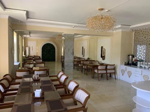 Restaurant, Hotel crystal palace in Urgench Restaurant, Hotel crystal palace in Urgench