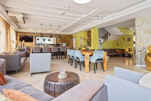 Van der Valk Hotel Suites S'Agaró (Van der Valk Hotel Suites S'Agaro) in S'Agaro Van der Valk Hotel Suites S'Agaró (Van der Valk Hotel Suites S'Agaro) in S'Agaro