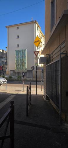 Sweet Escape -T1 bis romantique in Bourg-les-Valence Sweet Escape -T1 bis romantique in Bourg-les-Valence