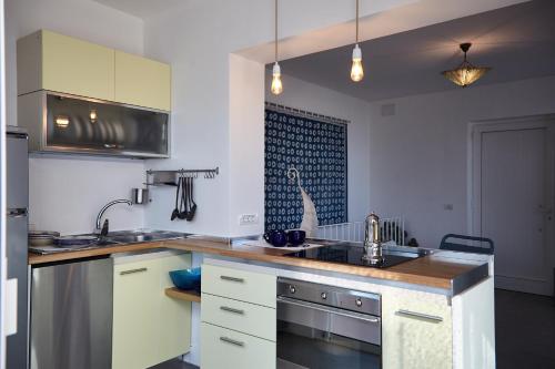 VILLA BY THE SEA - Accesso Privato al Mare in San Vito VILLA BY THE SEA - Accesso Privato al Mare in San Vito