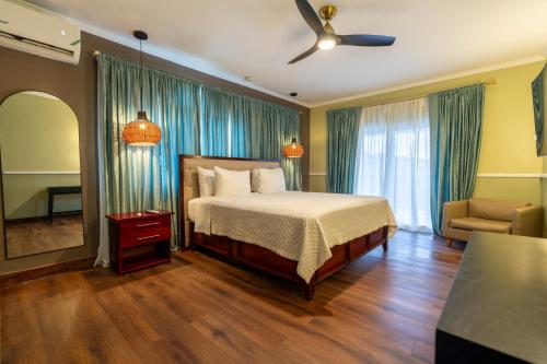 TRAVELLERS BEACH RESORT in Negril TRAVELLERS BEACH RESORT in Negril