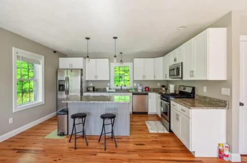 Elegant 3BR Home in Worcester in Worcester (Massachusetts) Elegant 3BR Home in Worcester in Worcester (Massachusetts)