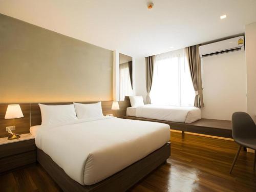 B2 Phitsanulok Premier Hotel near Textile Museum Naresuan University B2 Phitsanulok Premier Hotel near Textile Museum Naresuan University