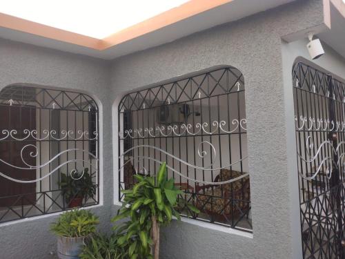 Ensom Escape in Spanish Town Ensom Escape in Spanish Town