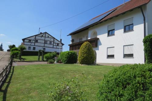 Unterkunft von außen, Uller`s Ferienwohnung im Usseltal in Monheim Unterkunft von außen, Uller`s Ferienwohnung im Usseltal in Monheim