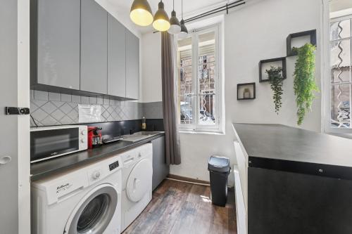 T1 meuble a la Blancarde RDC in District 04 T1 meuble a la Blancarde RDC in District 04