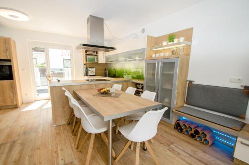 This photo about Penthouse Waterside Zell am See shared on HyHotel.com