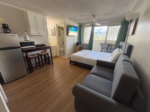 Mellow Kuhio Village Studio condo