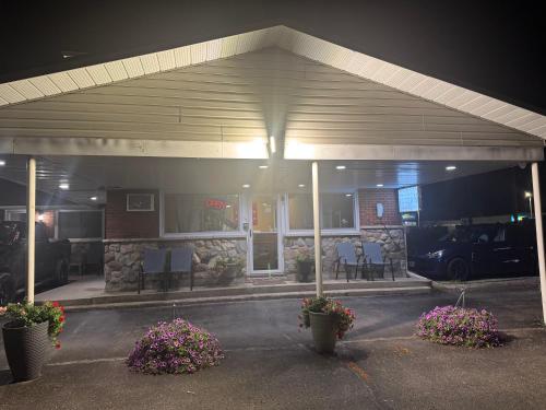 Rogers Motel in Smiths Falls (ON) Rogers Motel in Smiths Falls (ON)