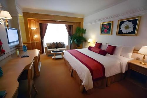 The Rizqun International Hotel in Bandar Seri Begawan The Rizqun International Hotel in Bandar Seri Begawan