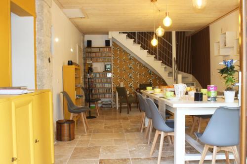 Közös társalgó / TV, Les Pascals in Saint Paul Les Romans Közös társalgó / TV, Les Pascals in Saint Paul Les Romans