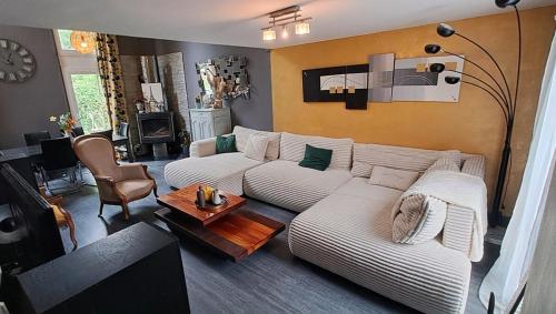 Facilities, Large family home between Paris in Disneyland, with swimming-pool in Noisiel Facilities, Large family home between Paris in Disneyland, with swimming-pool in Noisiel