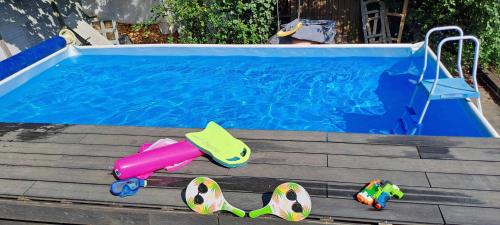 Swimming pool, Large family home between Paris in Disneyland, with swimming-pool in Noisiel Swimming pool, Large family home between Paris in Disneyland, with swimming-pool in Noisiel