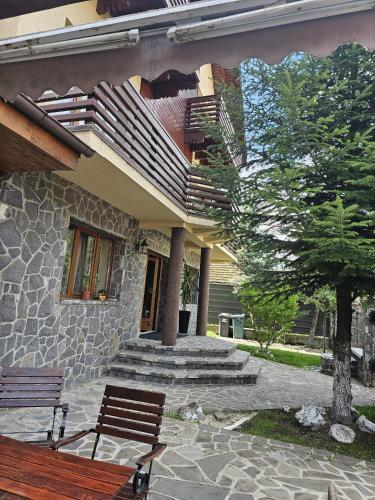 Caprioara Room's in Busteni Caprioara Room's in Busteni