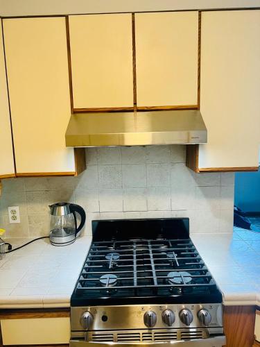Close to Yale Hospital 1 bed apt in Hamden Close to Yale Hospital 1 bed apt in Hamden