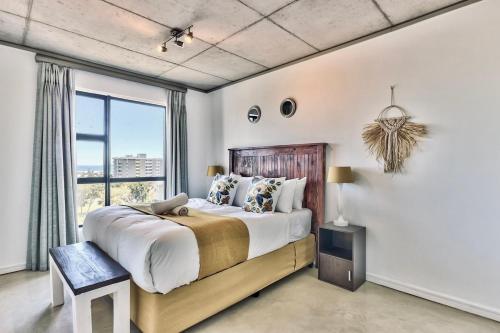 Sea and Sun-Table Mountain views Wifi Parking!