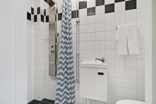 Baño, Hotel Kringelstaden in Sodertalje Baño, Hotel Kringelstaden in Sodertalje