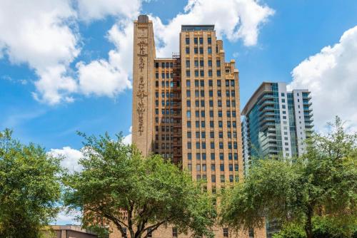 숙소 외관, 캠브리아 호텔 휴스턴 다운타운 컨벤션 센터 (Cambria Hotel Houston Downtown Convention Center) in 휴스턴 (TX) 숙소 외관, 캠브리아 호텔 휴스턴 다운타운 컨벤션 센터 (Cambria Hotel Houston Downtown Convention Center) in 휴스턴 (TX)
