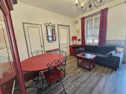 Le Boulevard, appartement pres du centre de Roanne in Roanne Le Boulevard, appartement pres du centre de Roanne in Roanne