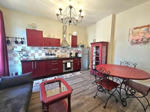 Le Boulevard, appartement pres du centre de Roanne in Roanne Le Boulevard, appartement pres du centre de Roanne in Roanne