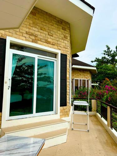 Castle View Hotel Samal in Babak District - Samal Island Castle View Hotel Samal in Babak District - Samal Island