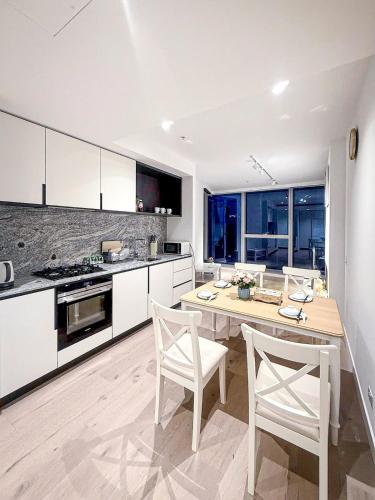 Facilities, 2-Bedroom Apartment in Melbourne CBD with Balcony, Pool & Gym Access in Macleod Facilities, 2-Bedroom Apartment in Melbourne CBD with Balcony, Pool & Gym Access in Macleod