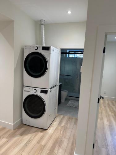 Beautiful 2 Bedroom suite in White Rock (BC) Beautiful 2 Bedroom suite in White Rock (BC)