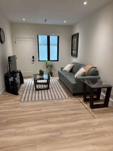 Beautiful 2 Bedroom suite in White Rock (BC) Beautiful 2 Bedroom suite in White Rock (BC)
