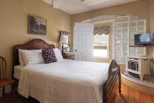 Port Albert Inn in Port Albert (ON) Port Albert Inn in Port Albert (ON)