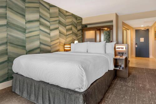 Cambria Hotel Ocean City - Bayfront in Ocean City (MD) Cambria Hotel Ocean City - Bayfront in Ocean City (MD)