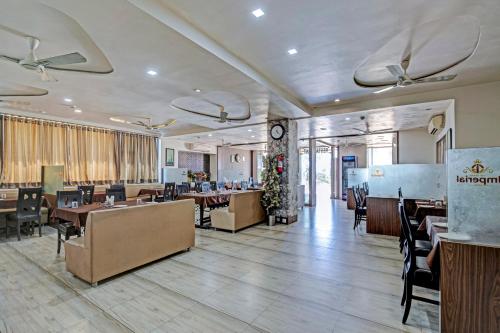 مطعم, Hotel O The Grand Imperial Restaurant & Hotel in Dhuva مطعم, Hotel O The Grand Imperial Restaurant & Hotel in Dhuva
