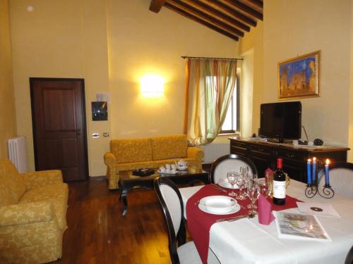 المرافق, Castello Izzalini Todi Resort in Izzalini المرافق, Castello Izzalini Todi Resort in Izzalini