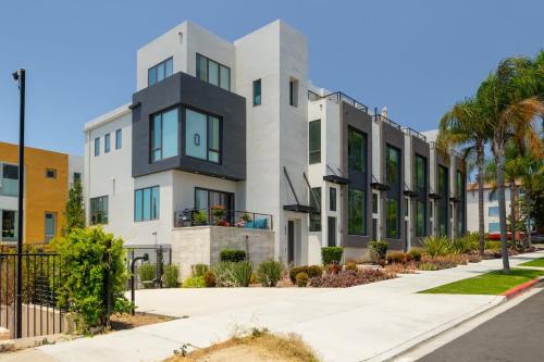 The Sixth Sense- A 4 Story Urban Oasis in Other The Sixth Sense- A 4 Story Urban Oasis in Other